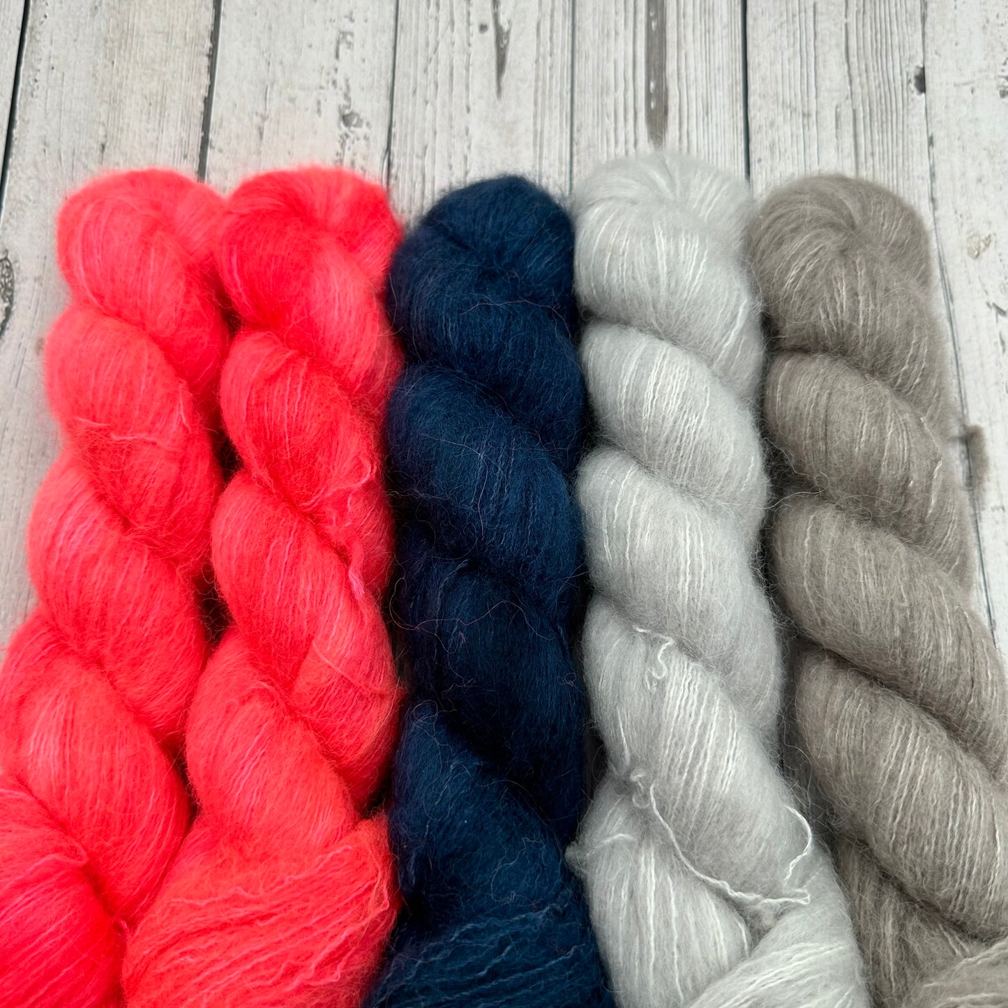 Majestic Fluff Bonus 5 Pack Yarn sets