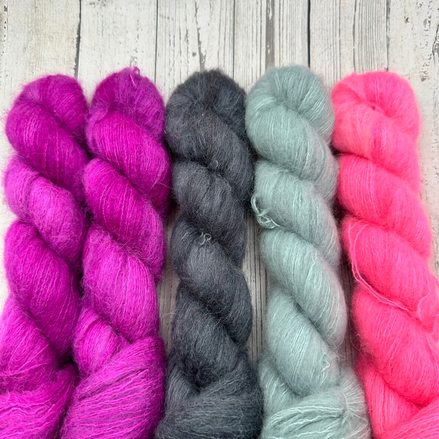 Majestic Fluff Bonus 5 Pack Yarn sets