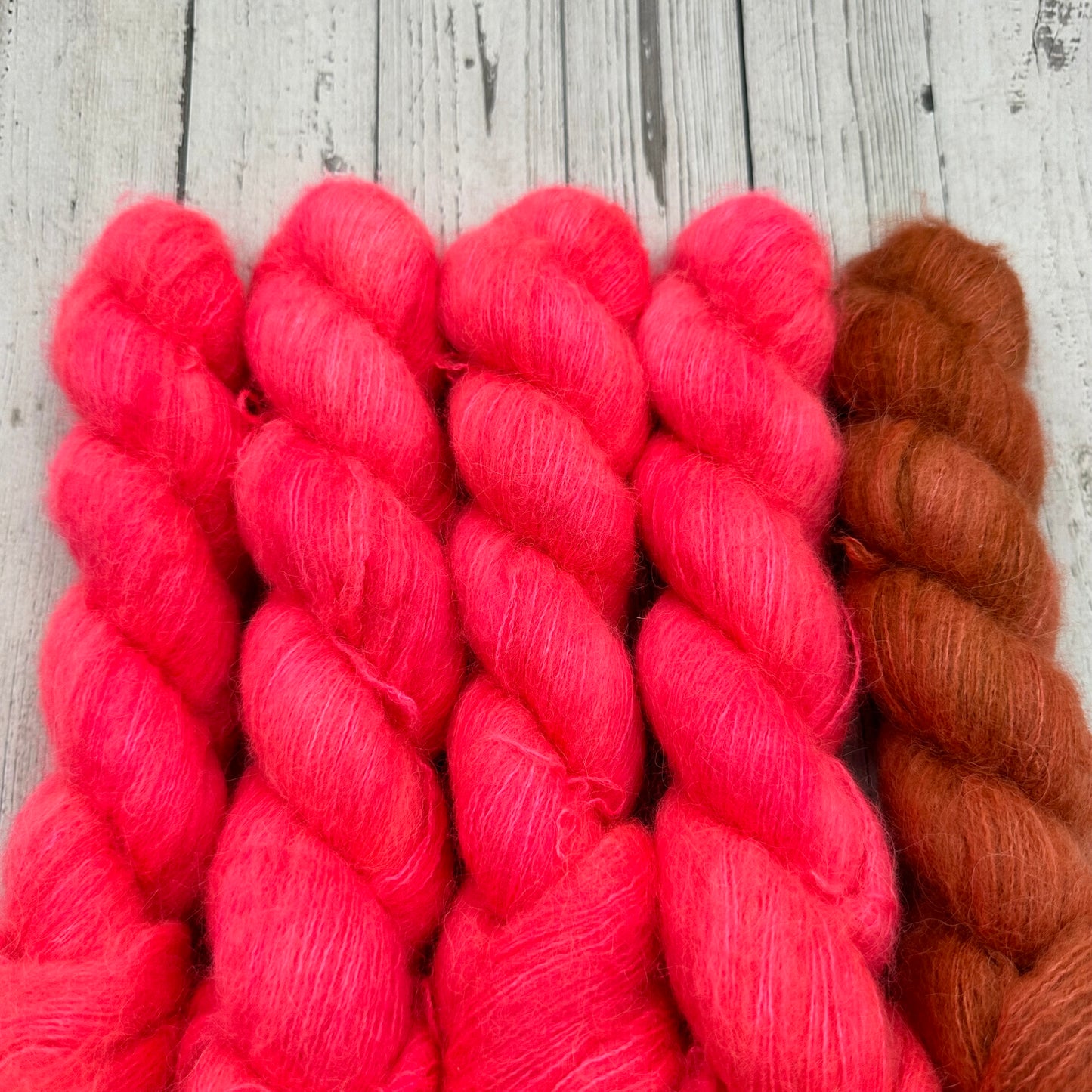 Majestic Fluff Bonus 5 Pack Yarn sets