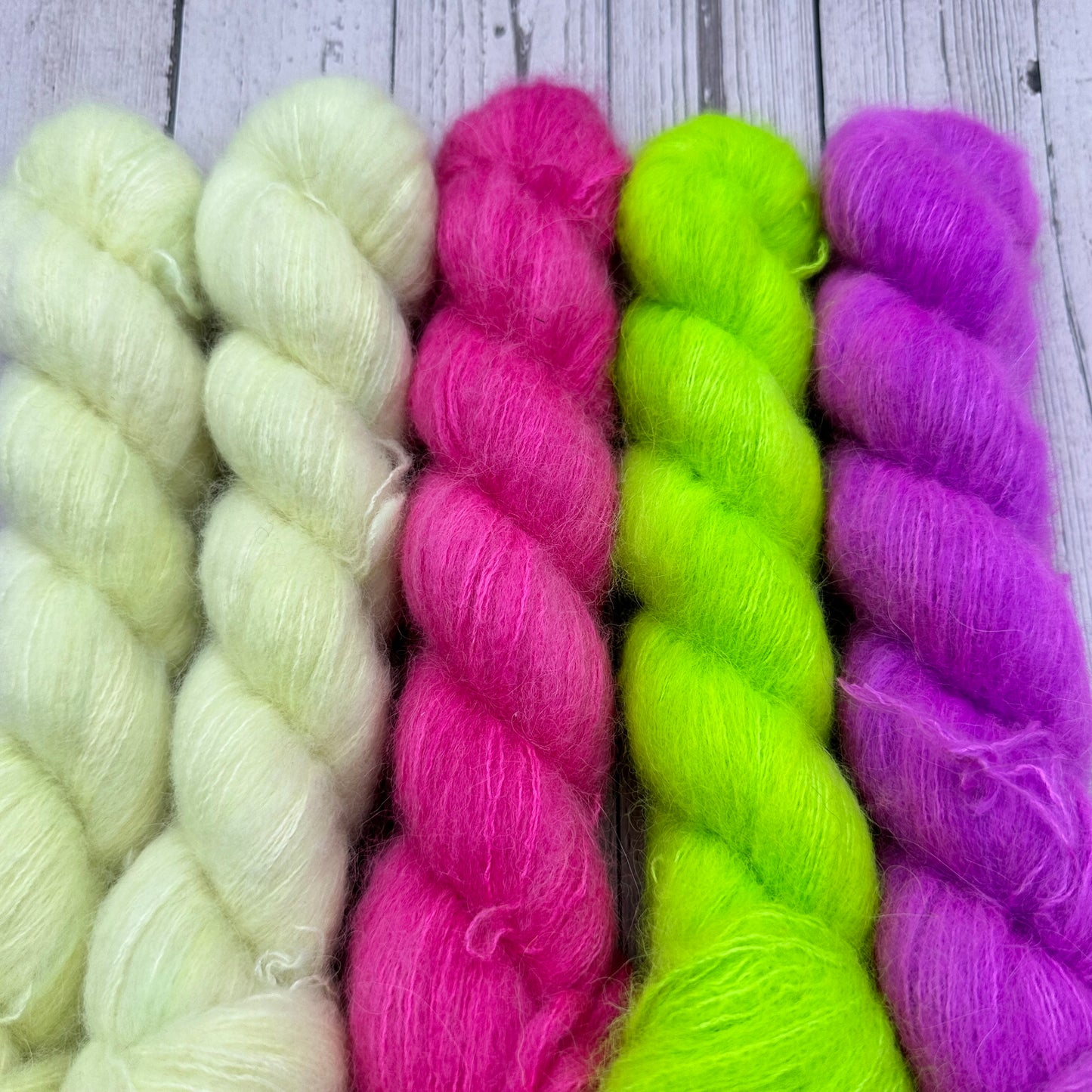 Majestic Fluff Bonus 5 Pack Yarn sets