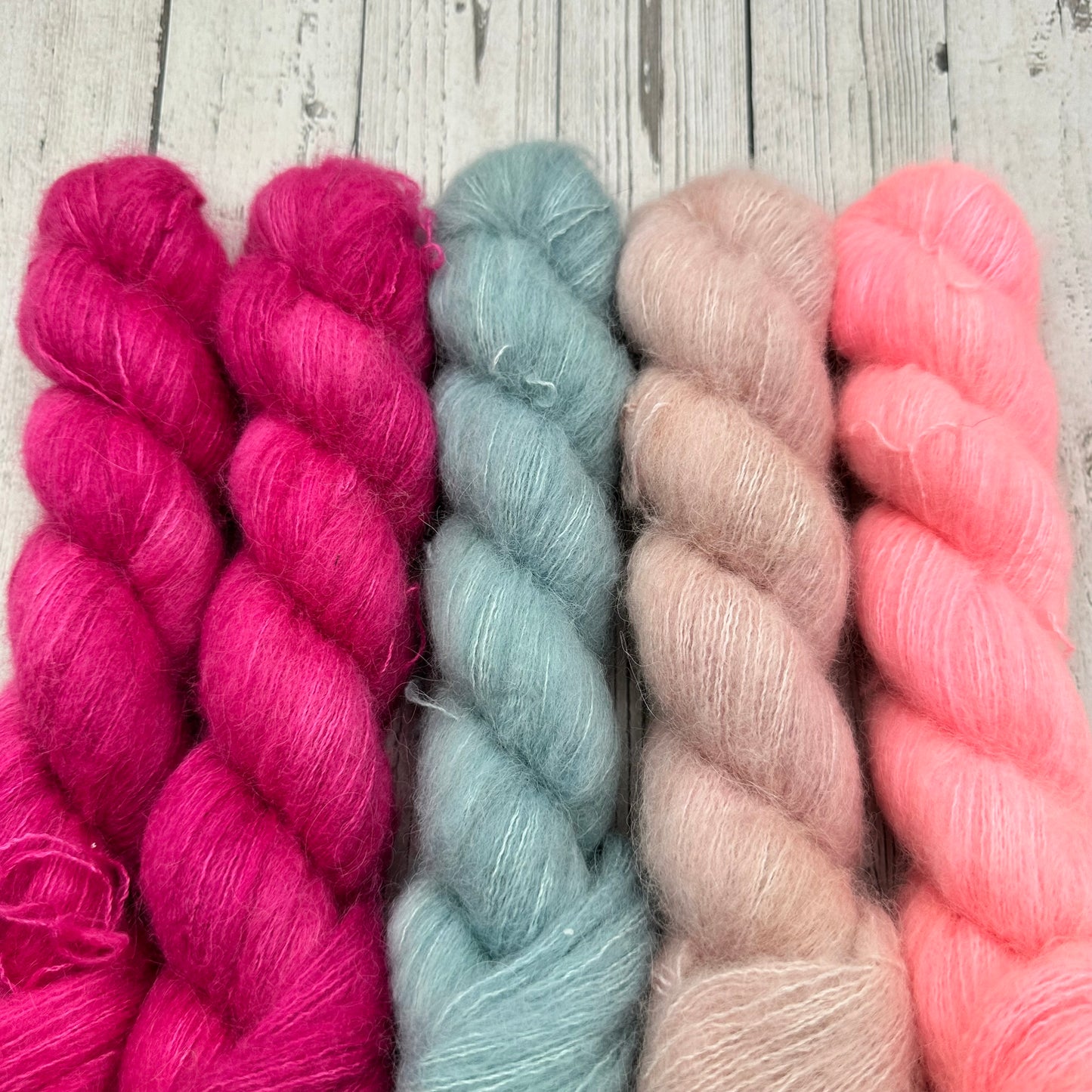 Majestic Fluff Bonus 5 Pack Yarn sets