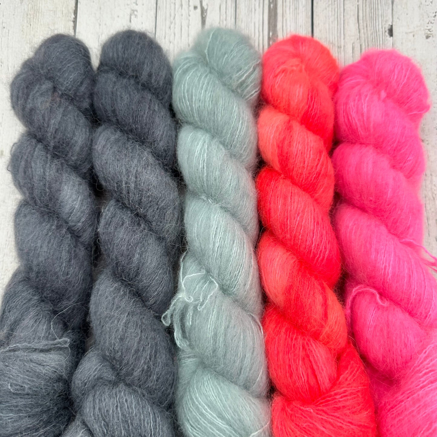 Majestic Fluff Bonus 5 Pack Yarn sets