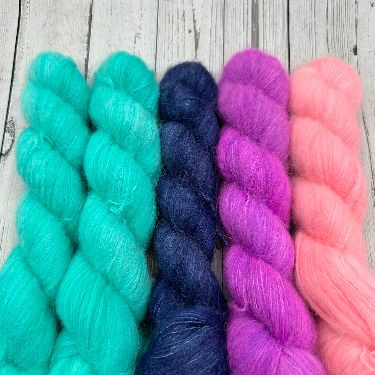 Majestic Fluff Bonus 5 Pack Yarn sets