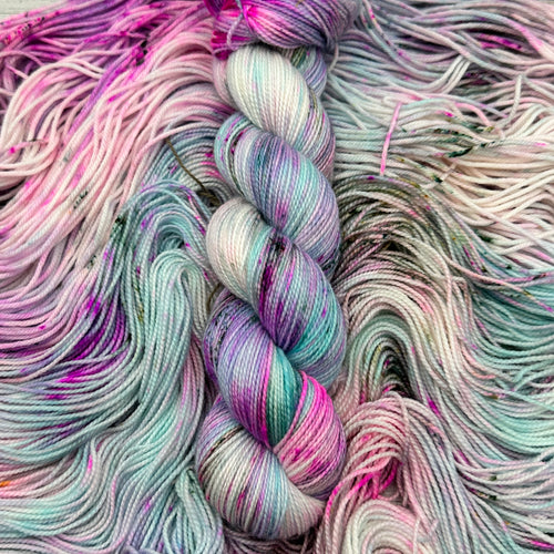 Yarn Bundles – Frankie Grey Fibres